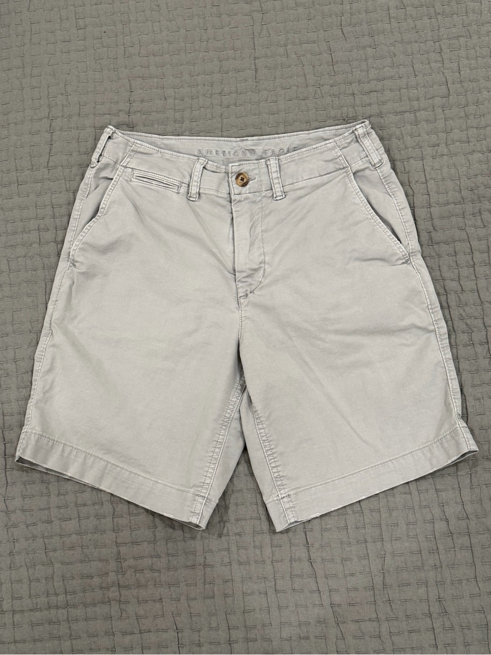 American Eagle Men’s Flex Lived-In Gray Chino Shorts